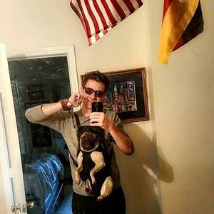 Meet your Posher, Corey